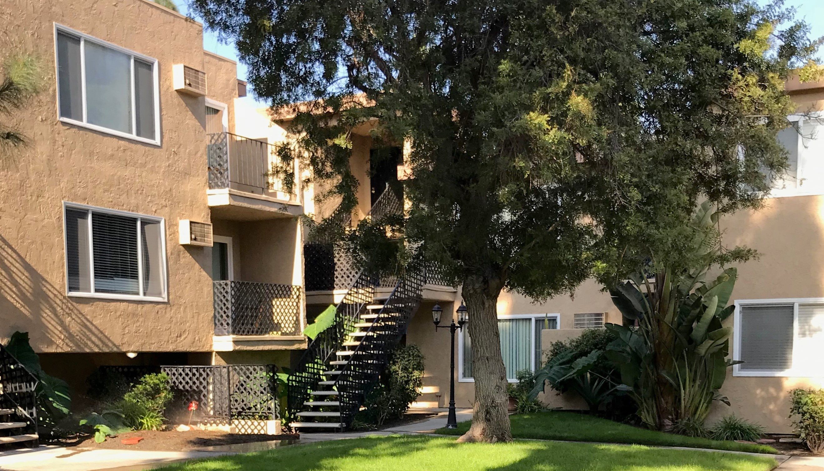 Photos and Video of Villa Grande Apartments in Buena Park, CA